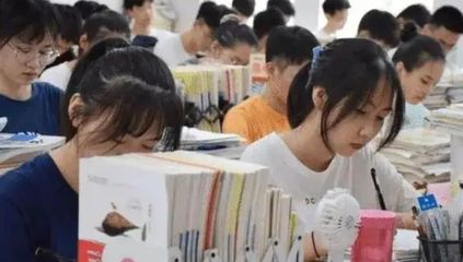 安徽4所大学害人不浅,文凭如同一张废纸,考生报考时擦亮双眼