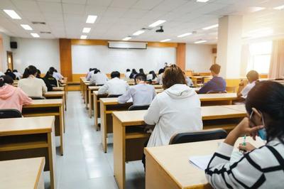 生源不足!民办大学的"闭门潮",真的来了